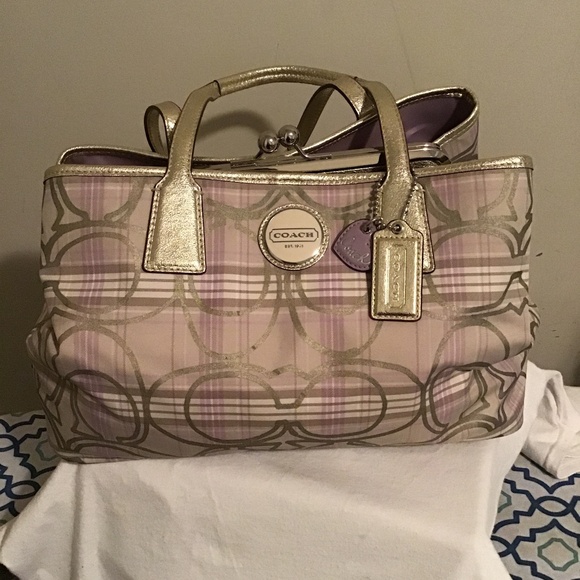 😮‍💨Coach, three sections,  large  hobo, gorgeous, new cond., see all photos , - Picture 1 of 13